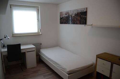 Zimmer 3 - 
