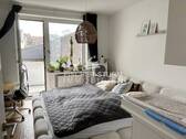 Schlafzimmer mit Balkon - Etagenwohnung mit 58,10 m&sup2; in Düsseldorf zur Miete