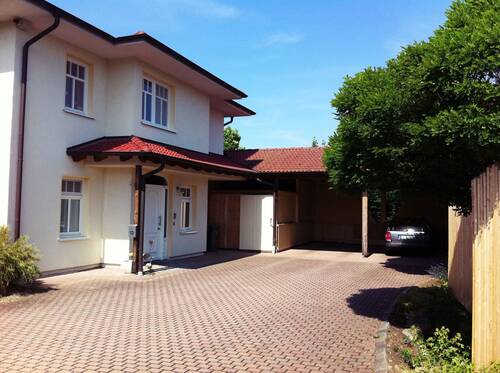 Bild. Haus.Carport.jpg - Arbeiten & Wohnen! Praxis, Büro etc.+ Baugrundstück für Halle, Bürohaus usw.