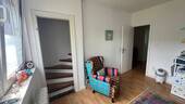 Zimmer mit Aufgang Dachboden - 