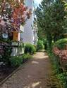 Weg zum Hauseingang - 