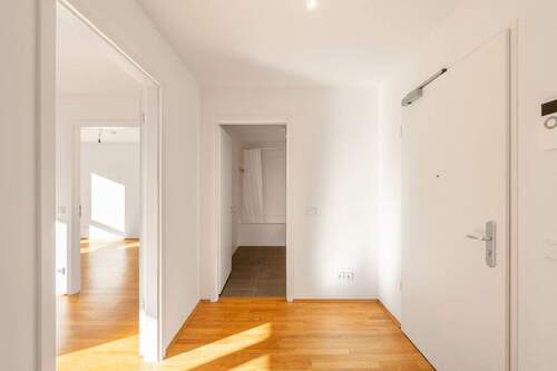 Eingangsbereich - 2 Zimmer Etagenwohnung zum Kaufen in München