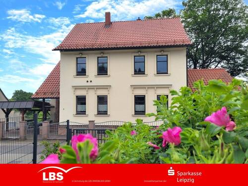 Hausansicht - Platz für die ganze Familie - 399.000,00 EUR Kaufpreis, ca.  218,00 m² Wohnfläche
