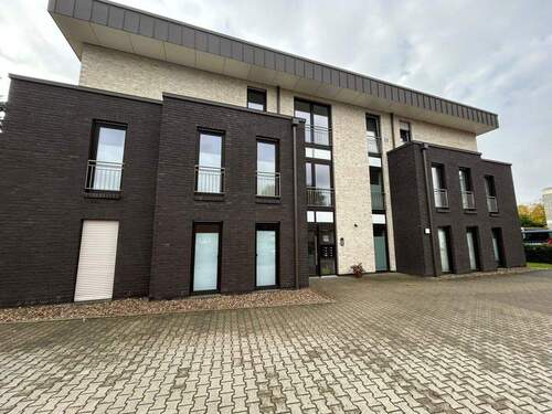 Außenansicht - 2 Zimmer Mehrfamilienhaus, Wohnhaus in Westerstede