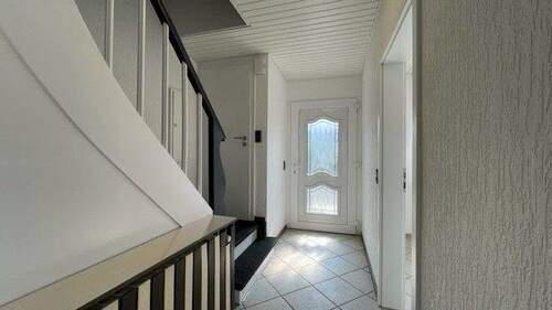 Flur Eingangsbereich Bild 2 - 