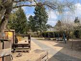 Kindergarten Spielbereich - Etagenwohnung mit 196,00 m&sup2; in Falkensee zum Kaufen