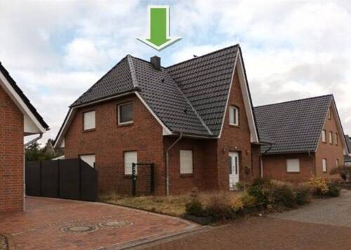 Nord- Südansicht - Volksbank Immobilien: Zwangsversteigerung eines Einfamilienhauses in Bremerhaven am 27.07.2026 um 10.00 Uhr