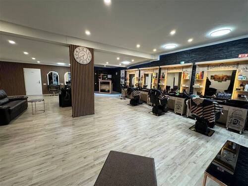 EG_Friseur-Salon - 5 Zimmer Büro in Schmallenberg
