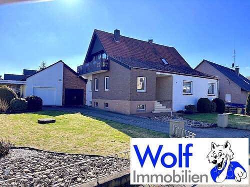 Strassenansicht - Gepflegtes Einfamilienhaus in ruhiger Lage von Stift Quernheim -- zzgl. Bauplatz