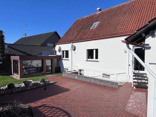 Terrassenseite - 6 Zimmer Einfamilienhaus in Kirchlengern