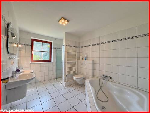 Badezimmer im Erdgeschoss - 