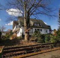 Geräumiges 2-Familienhaus in ruhiger Ortslage - 9 Zimmer - 3 Garagen - Werkstatt - Wintergarten - Derschen