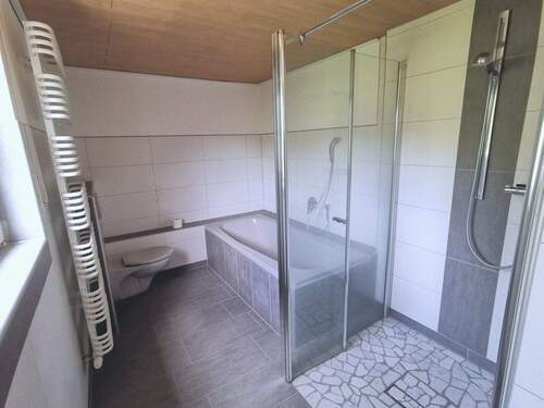 Wohnung 2 - Bad DG - 