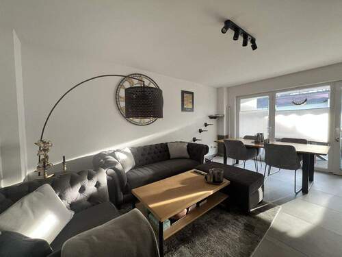 Wohnzimmer - 3 Zimmer Terrassenwohnung in Mönchengladbach