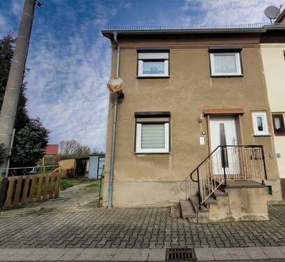 Hausansicht - 4 Zimmer Reihenendhaus zum Kaufen in Borna