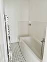 Bad mit Wanne - 