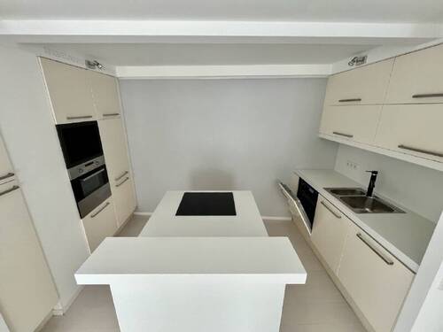 Einbauküche - Etagenwohnung mit 73,00 m² in Dresden zur Miete