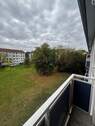 Blick vom Balkon - 3 Zimmer Etagenwohnung zum Kaufen in Bremen