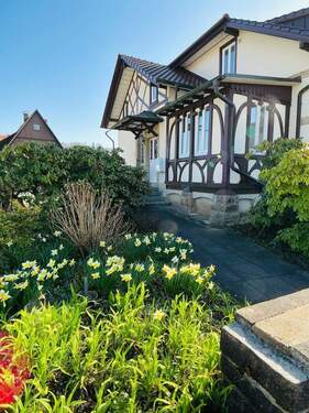 Haupteingang und Anbau - 6 Zimmer Mehrfamilienhaus, Wohnhaus in Gernsbach