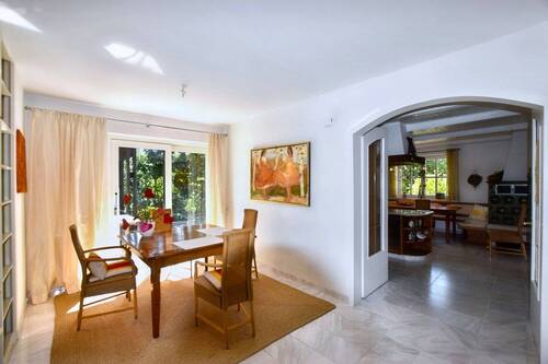 Diele und Zugang zum Koch-/Essbereich - 