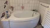 Bad im Dachgeschoss mit Wanne.jpg - 
