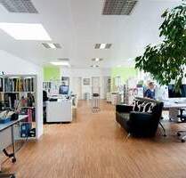 Offener Arbeitsplatz im hellen Atelier - möbliert, WLAN, Küche, Terrasse - Düsseldorf Bilk