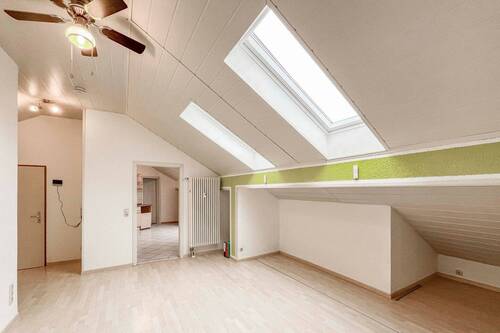 Wohnzimmer - 3 Zimmer Etagenwohnung zum Kaufen in Unterneukirchen