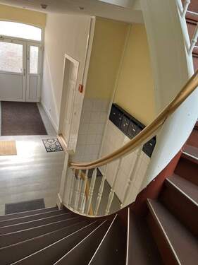 Treppenhaus.jpg - Mehrfamilienhaus, Wohnhaus zum Kaufen in Hamburg