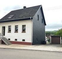 Einfamilienhaus mit großem Garten, Sonnenterrasse und herrlichem Fernblick in Quierschied
