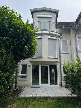Terrasse - Familienfreundliches Einfamilienhaus mit Garten und PKW-Stellplatz