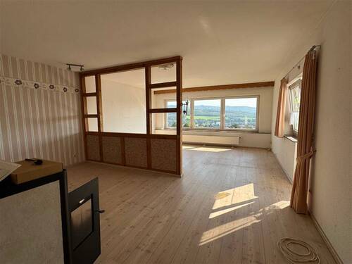 Essen_Wohnen_mit Kamin-Ofen - 