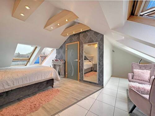 Schlafzimmer DG - 