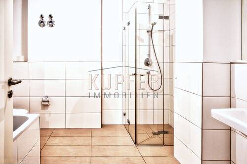 © KI Terrassenwohnung Erlangen - 