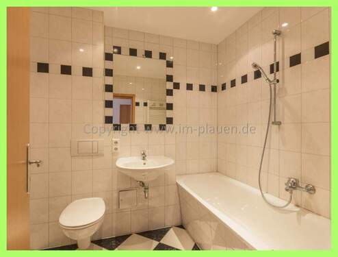 Badezimmer - 2 Zimmer plus Arbeitszimmer - 2.OG mit Balkon - modernes Badezimmer - zur Miete in Plauen