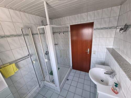 Badezimmer - Etagenwohnung mit 82,70 m&sup2; in Crailsheim zum Kaufen