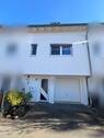 Ansicht vorne - Ihr neues Zuhause - charmantes Reihenmittelhaus in angenehmer Wohnlage