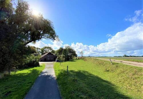 Hofauffahrt - 6 Zimmer Bauernhaus, Landhaus in Wangerland / Friederikensiel