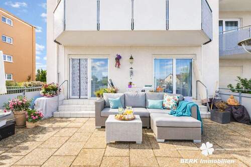 KI generiertes Terrassenbeispiel 2 - 3 Zimmer Etagenwohnung in Aschaffenburg / Damm