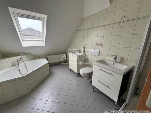 Objektansicht Badezimmer Dachgeschoss - 