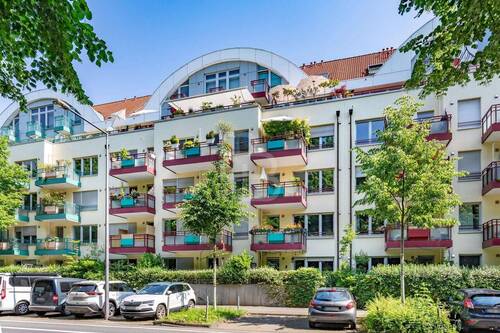 Top gepflegt - Modern & saniert - Wohntraum mit Dachterrasse und TG!