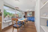 Wohnzimmer mit Stauraum - Etagenwohnung mit 84,00 m&sup2; in Köln zum Kaufen