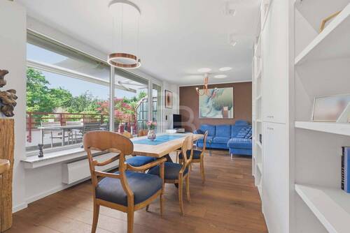 Wohnzimmer mit Stauraum - Etagenwohnung mit 84,00 m&sup2; in Köln zum Kaufen