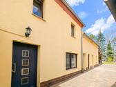 Vor dem MFH - Mehrfamilienhaus, Wohnhaus in Naunhof zum Kaufen