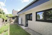 Hinterm Haus - 