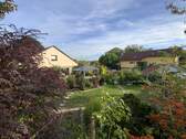 Blick über den Zaun III - 7 Zimmer Einfamilienhaus in Obertrubach