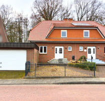 Schöne Doppelhaushälfte mit Vollkeller und Garage - Stade Haddorf