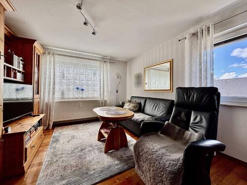 Wohnzimmer - 2 Zimmer Etagenwohnung zum Kaufen in Geislingen