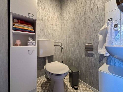 WC - 