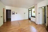 Wohn-/Esszimmer - 