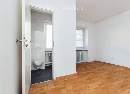 Zimmer 1 - 3 Zimmer Etagenwohnung zum Kaufen in München
